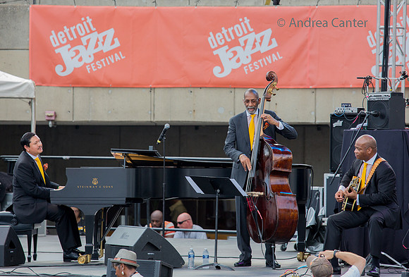 Ron Carter Trio 270510z