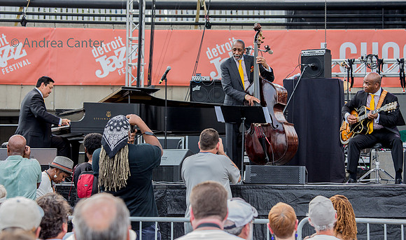 Ron Carter Trio 270505z